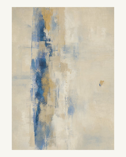 Abstrakt måleriskt motiv i beige, kalkvitt, ultramarin, dämpad ockra. Ett brutet lodrätt färgstråk möter tunna utsuddade slöjor och en liten förskjuten accent. 40 × 50 cm.