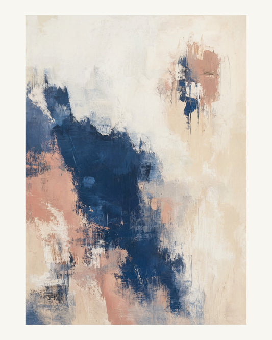 Abstrakt måleriskt motiv i vit ram, benvitt, djup indigo, lerrosa. Ett fylligt, oregelbundet färgfält får tyngd av skrapade lager och bryts av ljusare öppningar. 40 × 50 cm.