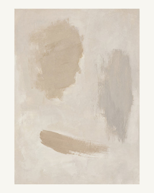 Abstrakt måleriskt motiv i ljus sandbeige, mjuk gråbeige, ljus linne. Fristående färgavtryck i olika storlek lämnar generösa mellanrum och låter papprets ljusa yta bära bilden. 40 × 50 cm.