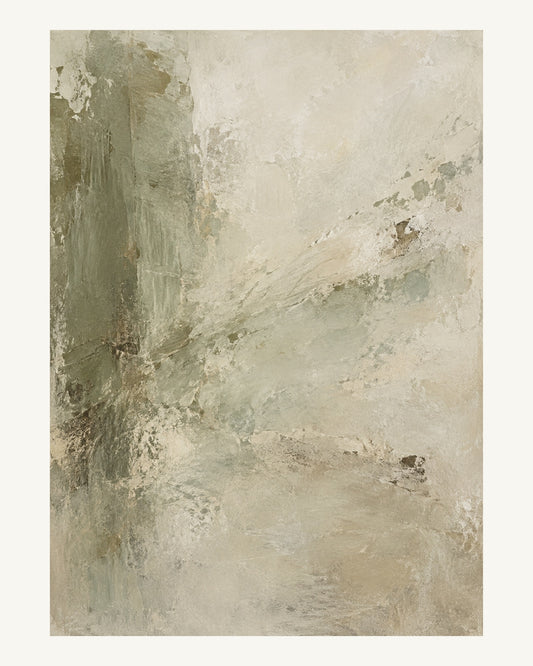 En bred dammgrön färgansats upplöses i små ljusa fragment över en luftig mineralgrund. Format 40 × 50 cm med ljus marginal.