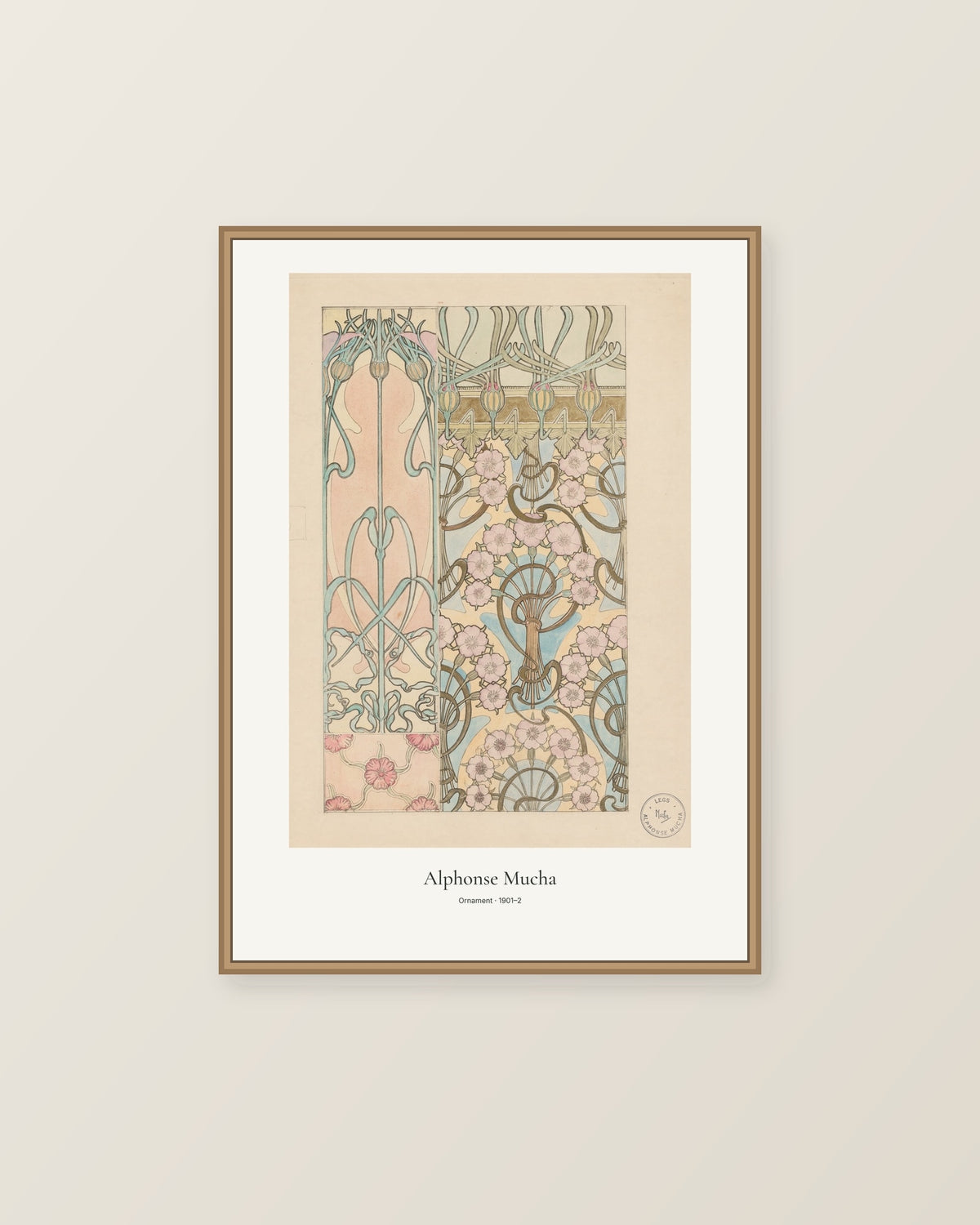 Ornament av Alphonse Mucha. Konstposter med ljus marginal och diskret verktext. Illustrerad inramningsvy. Ram ingår inte.