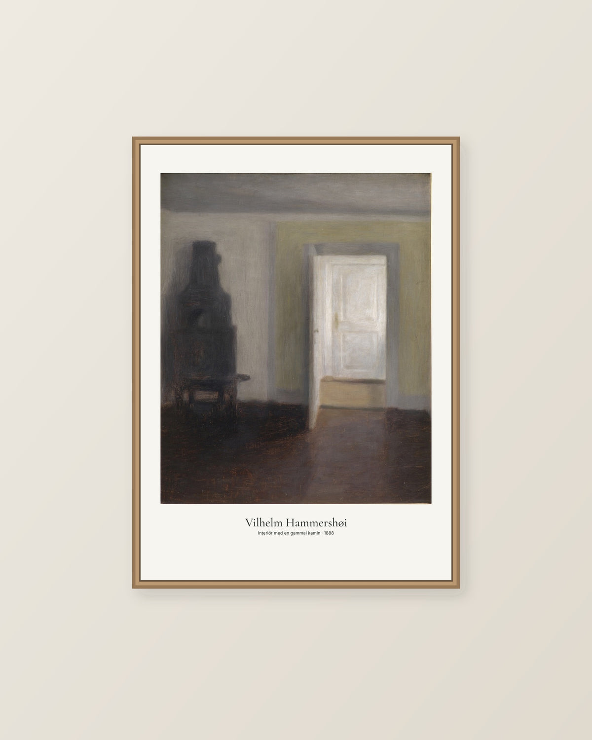 Interiör med en gammal kamin av Vilhelm Hammershøi. Konstposter med ljus marginal och diskret verktext. Illustrerad inramningsvy. Ram ingår inte.