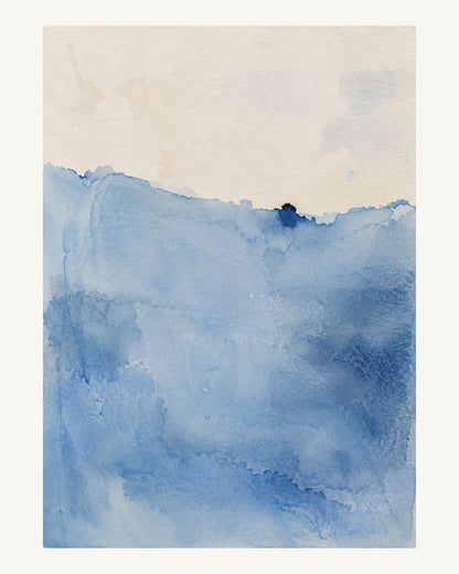 En blek ultramarin slöja med oregelbunden kant och ett mörkt indigospår. Format 40 × 50 cm med ljus marginal.