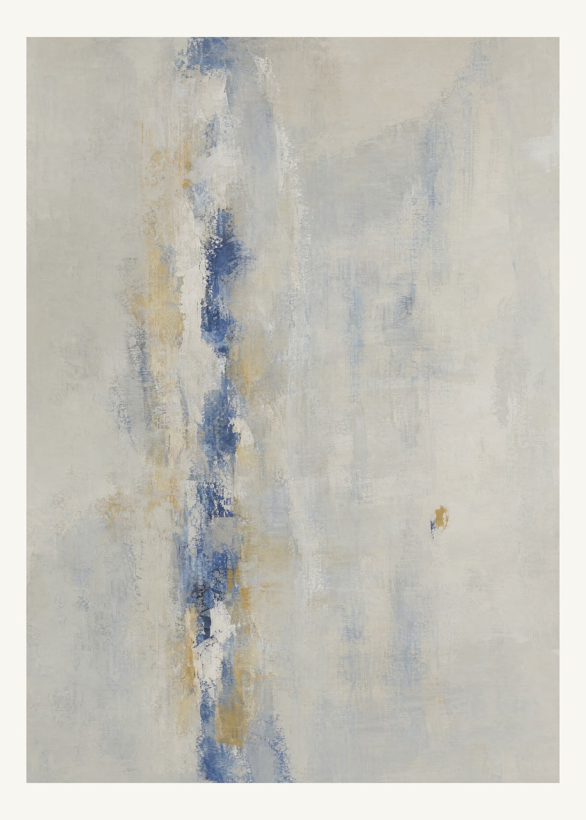 Abstrakt måleriskt motiv i ljusgrå, kalkvitt, ultramarin, dämpad ockra. Ett brutet lodrätt färgstråk möter tunna utsuddade slöjor och en liten förskjuten accent. 50 × 70 cm.