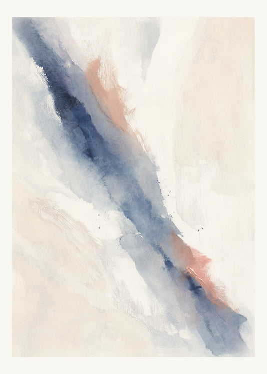 Abstrakt måleriskt motiv i vit ram, benvitt, djup indigo, lerrosa. Tunna färgslöjor glider diagonalt över ljusa partier, med ett tätare färgavtryck som motvikt. 50 × 70 cm.