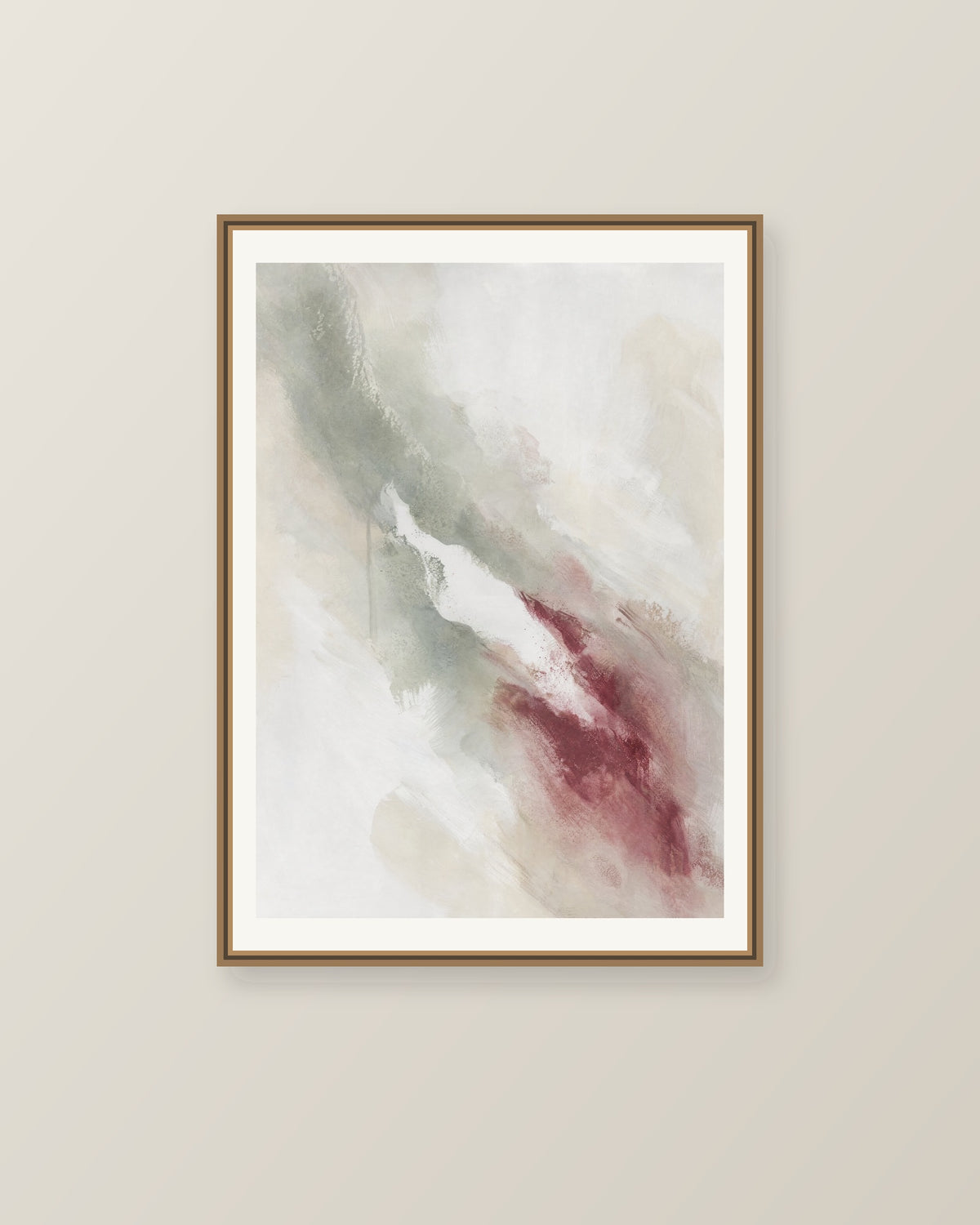 Abstrakt måleriskt motiv i högglans vit, varm krita, vinrött, dämpad salvia. Tunna färgslöjor glider diagonalt över ljusa partier, med ett tätare färgavtryck som motvikt. Illustrerad inramningsvy. Ram ingår inte.