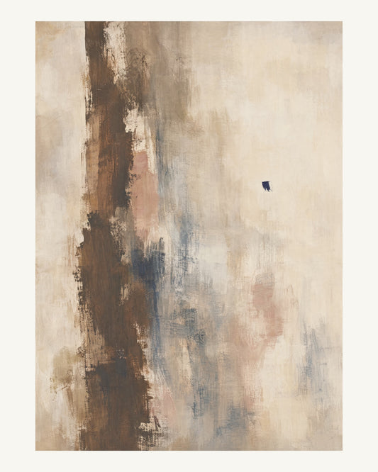 Abstrakt måleriskt motiv i brun, benvitt, djup indigo, lerrosa. Ett brutet lodrätt färgstråk möter tunna utsuddade slöjor och en liten förskjuten accent. 40 × 50 cm.