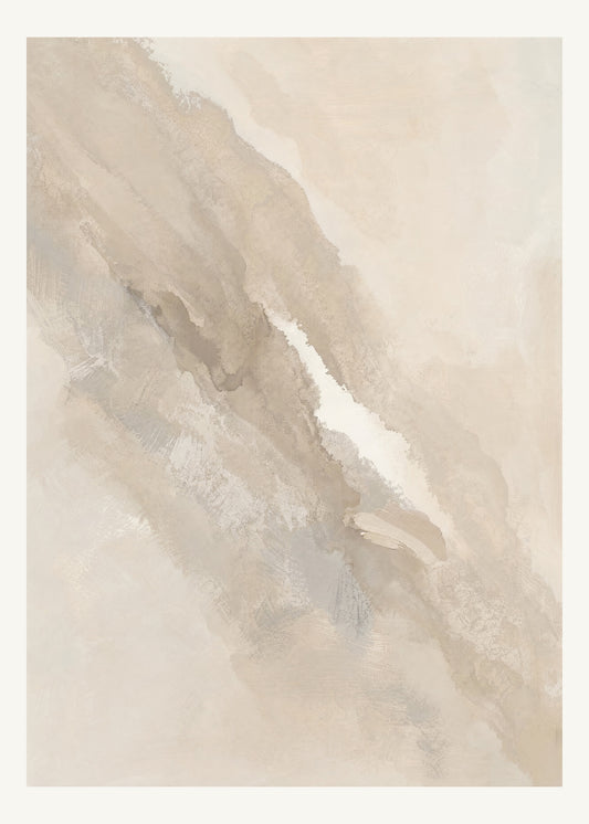 Abstrakt måleriskt motiv i ljus sandbeige, mjuk gråbeige, ljus linne. Tunna färgslöjor glider diagonalt över ljusa partier, med ett tätare färgavtryck som motvikt. 50 × 70 cm.