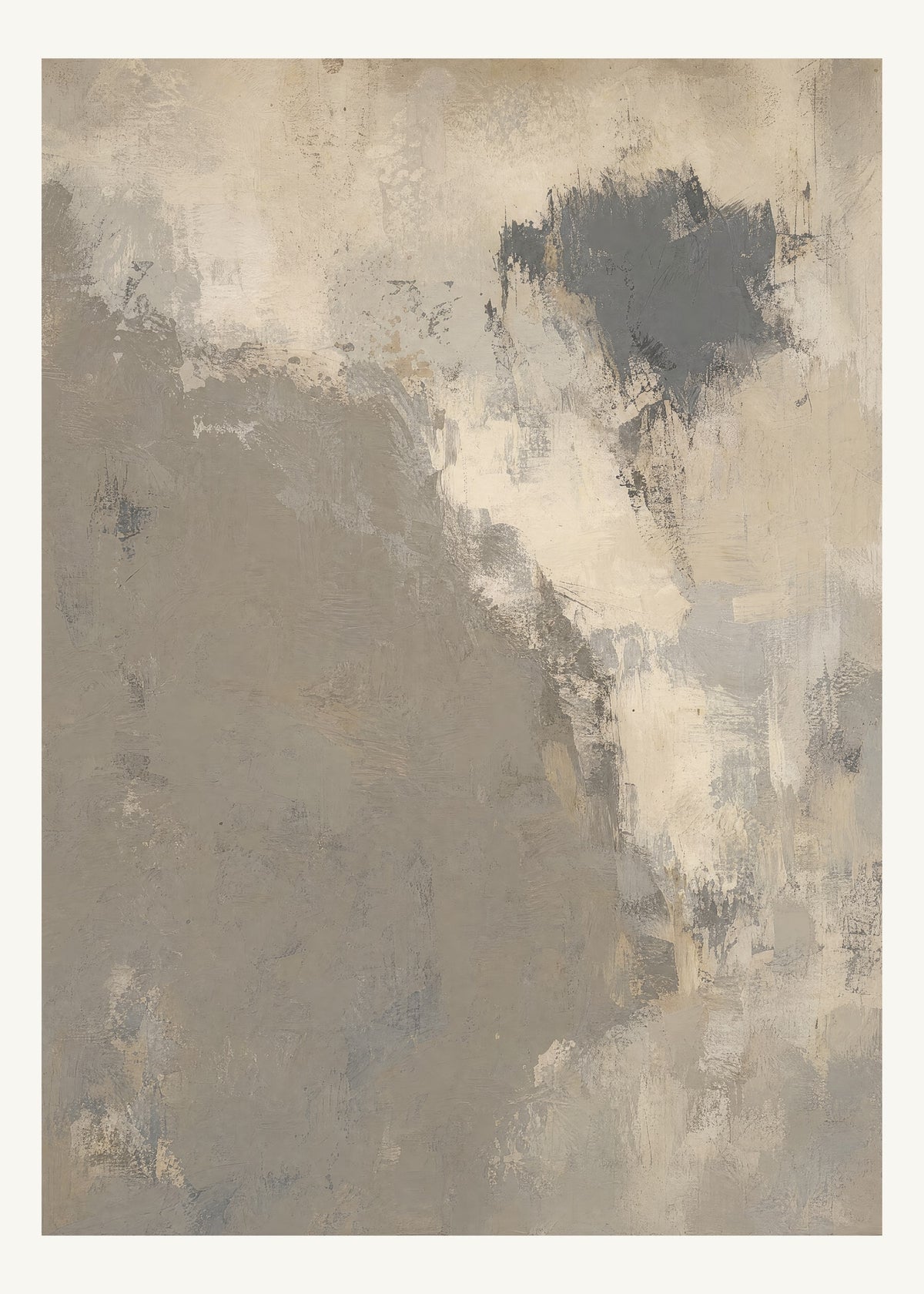 Abstrakt måleriskt motiv i varm taupegrå, ljus gilver/beige, kolgrå. Ett fylligt, oregelbundet färgfält får tyngd av skrapade lager och bryts av ljusare öppningar. 50 × 70 cm.