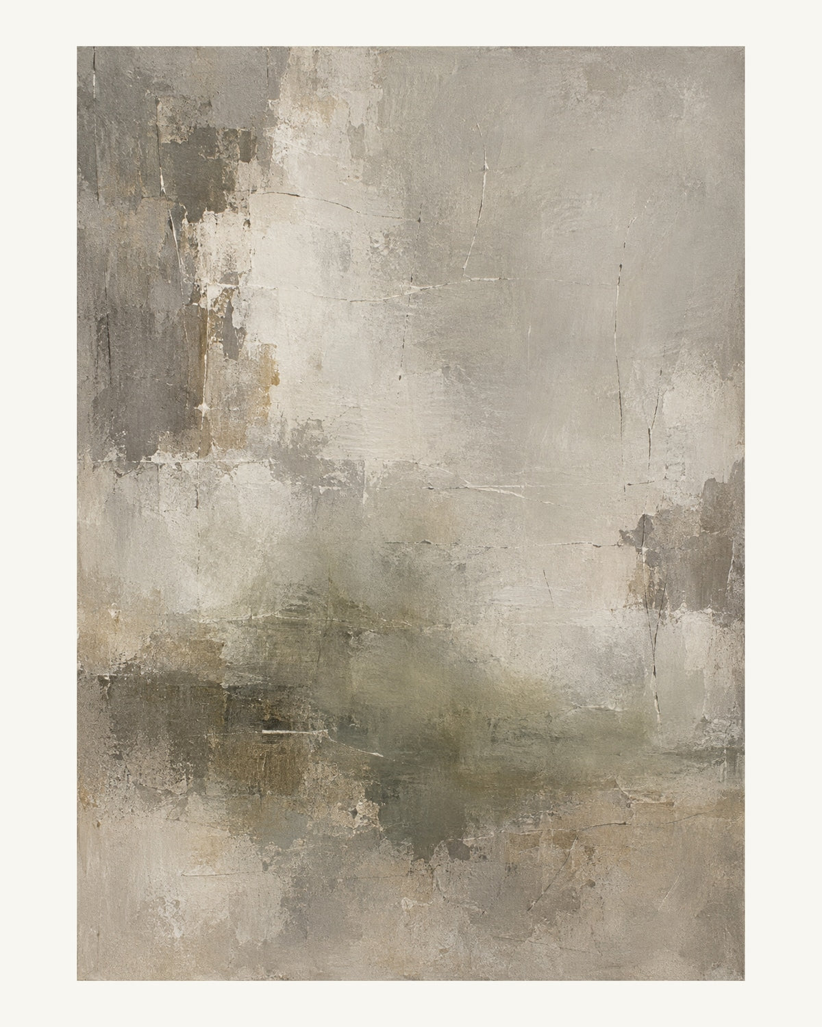 Fina brutna skrapspår lyser genom en varmgrå grund med en blek olivfärgad skiftning. Format 40 × 50 cm med ljus marginal.
