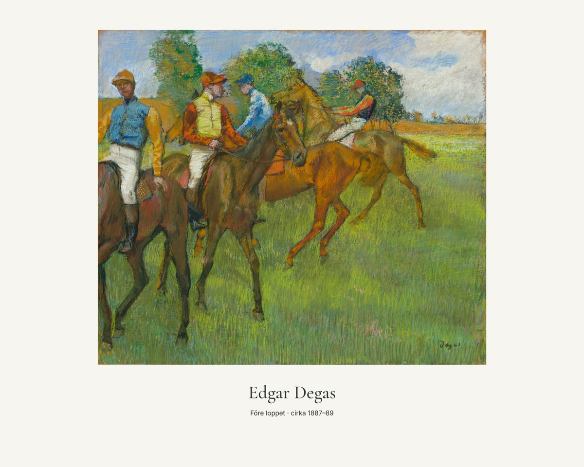 Före loppet av Edgar Degas. Konstposter med ljus marginal och diskret verktext. 40 × 50 cm.